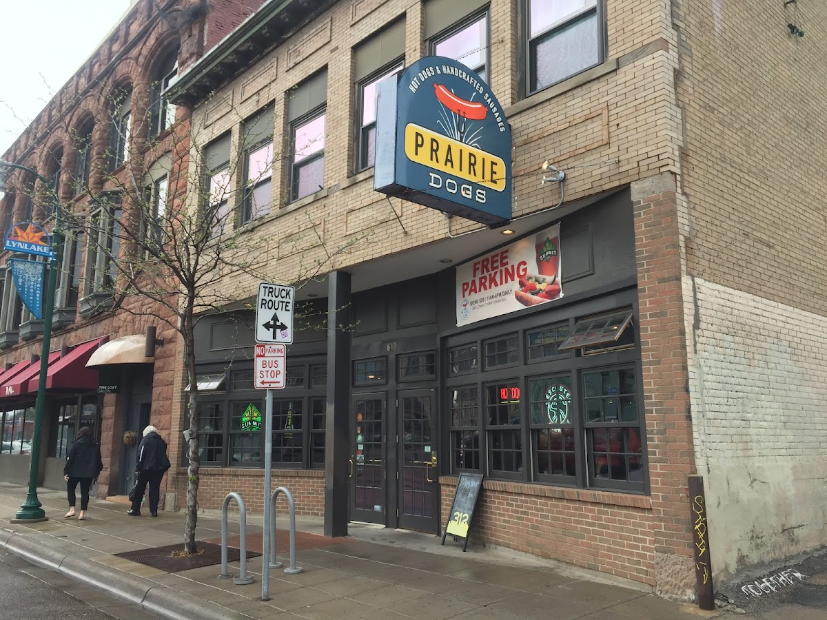 Prairie Dogs Hot Dogs And Handcrafted Sausage